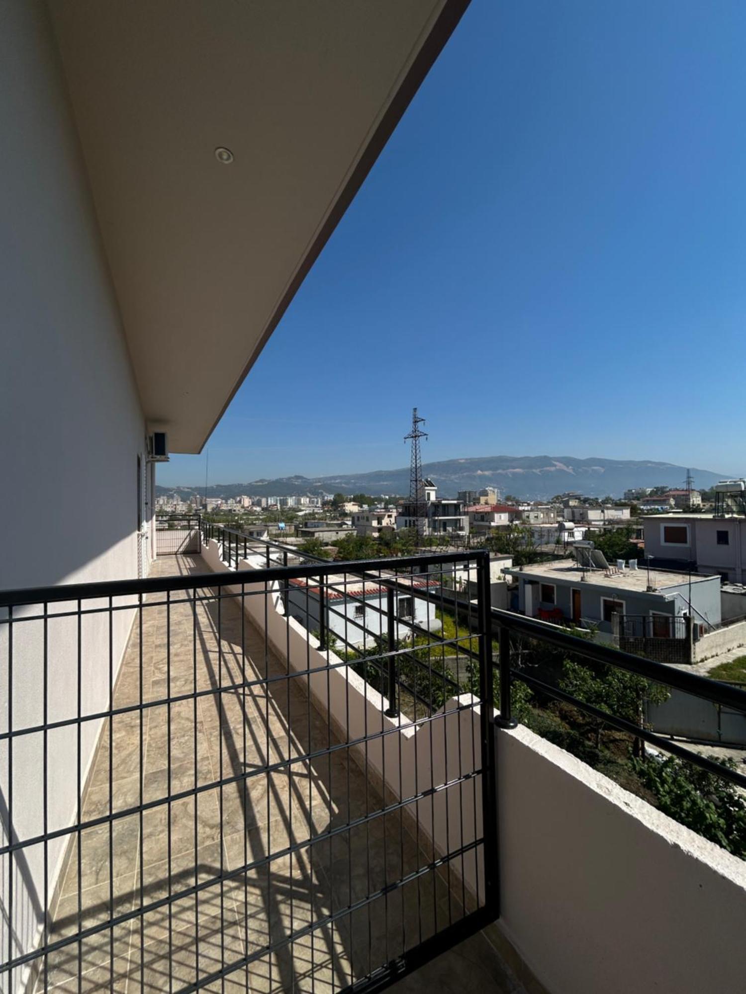 Rest House Vlore Bagian luar foto